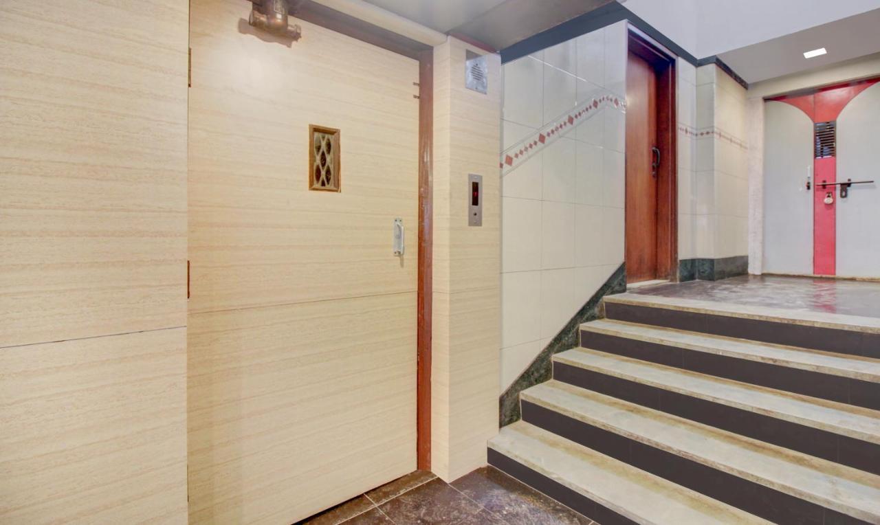 Hotel Treebo Cruz Royale Santacruz West Bombay Exterior foto
