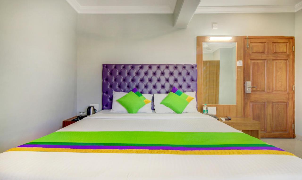 Hotel Treebo Cruz Royale Santacruz West Bombay Exterior foto