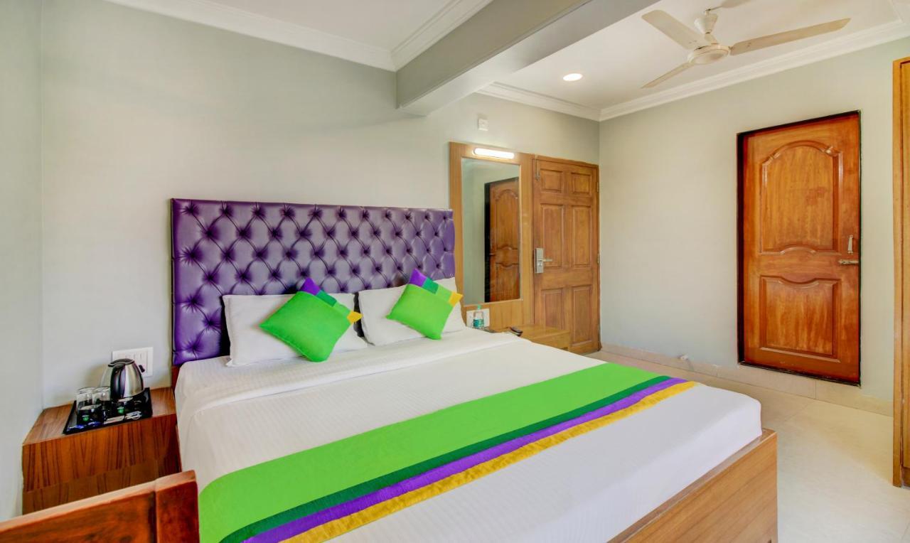 Hotel Treebo Cruz Royale Santacruz West Bombay Exterior foto