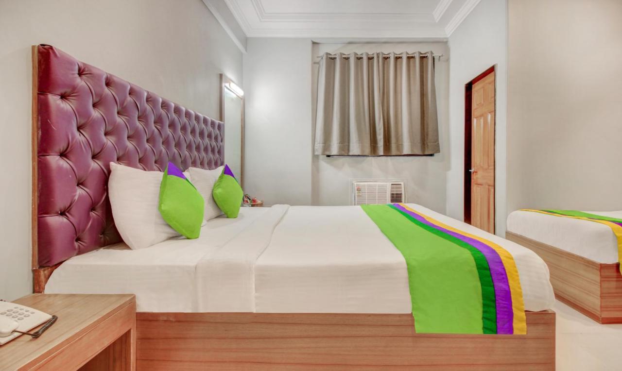 Hotel Treebo Cruz Royale Santacruz West Bombay Exterior foto