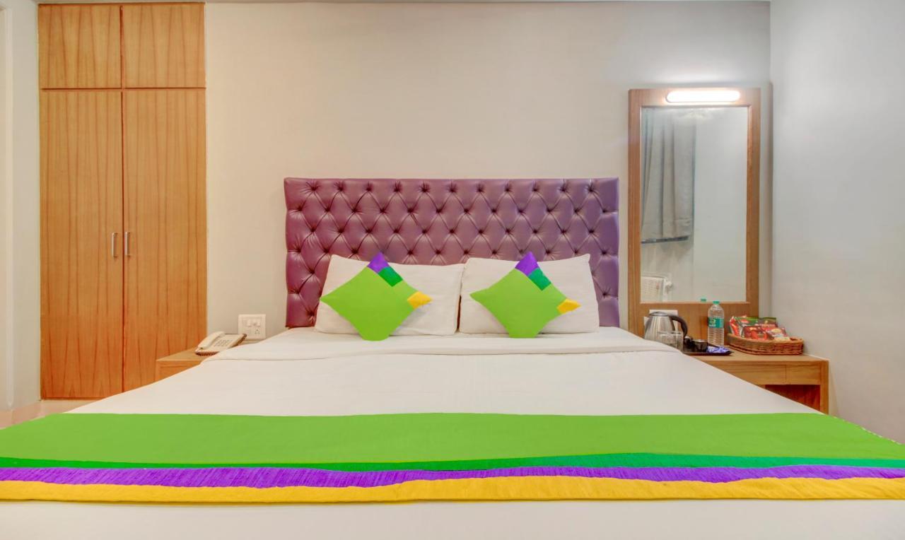 Hotel Treebo Cruz Royale Santacruz West Bombay Exterior foto